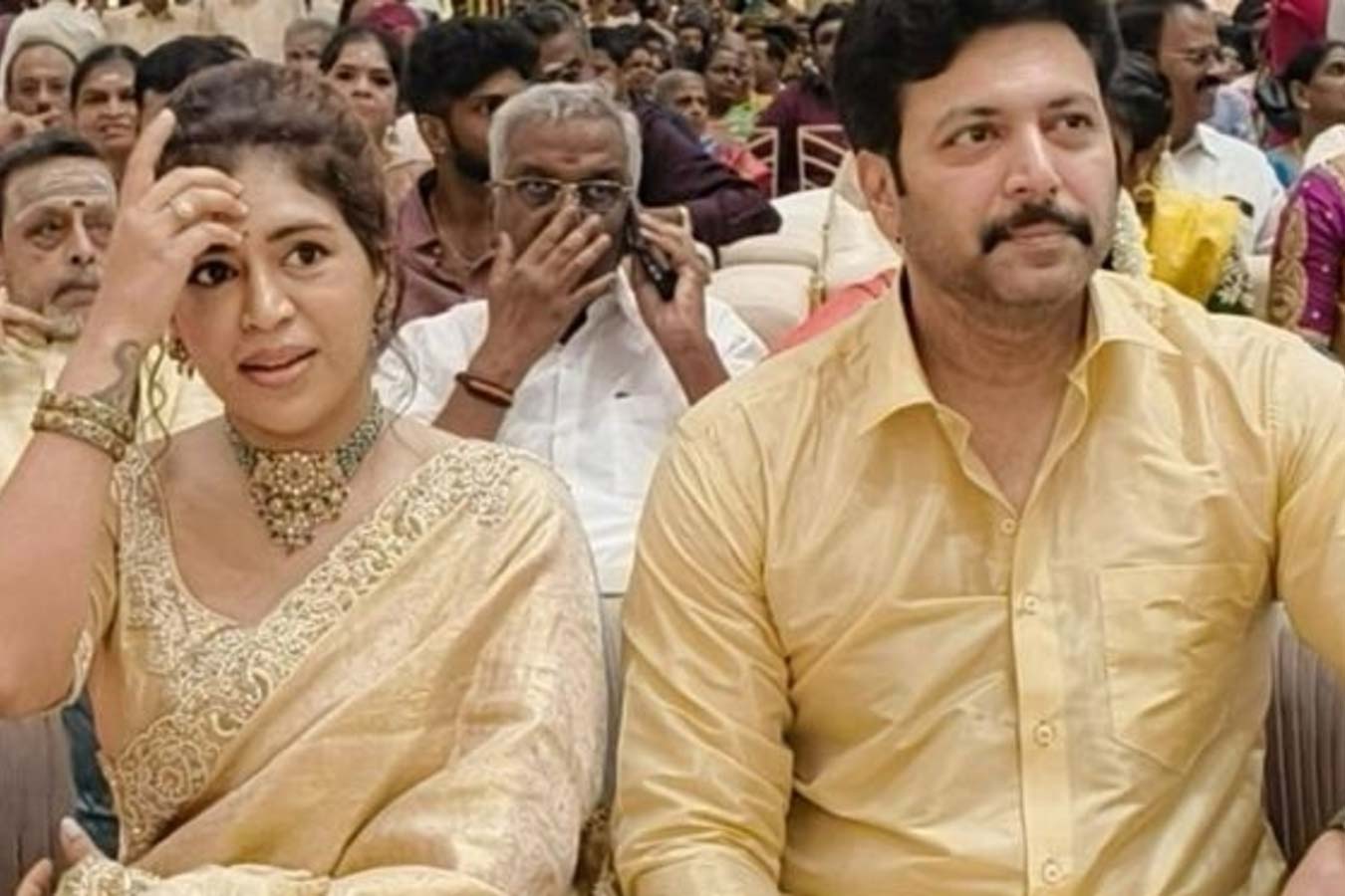 ravi mohan  కొత్త గర్ల్ ఫ్రెండ్ తో మరోసారి జయం రవి 