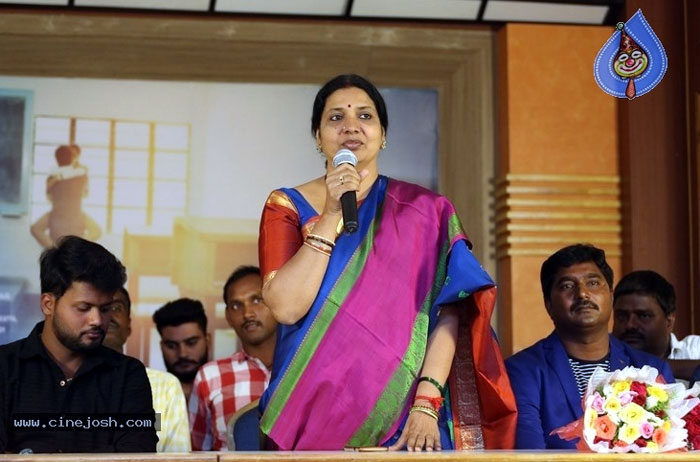 jeevitha rajasekhar,degree college,narasimha nandi,class,jeevitha,trailer launch  మళ్లీ ఎవరూ పిలవకుండా.. ముఖానే అడిగేసింది