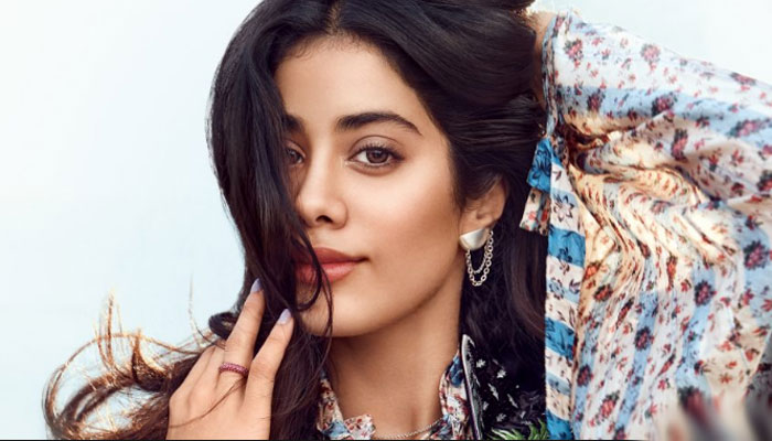 janhvi kapoor,magazine,vogue india,sridevi  అమ్మ ఆఖరి స్పర్శ అదే: జాన్వికపూర్‌!