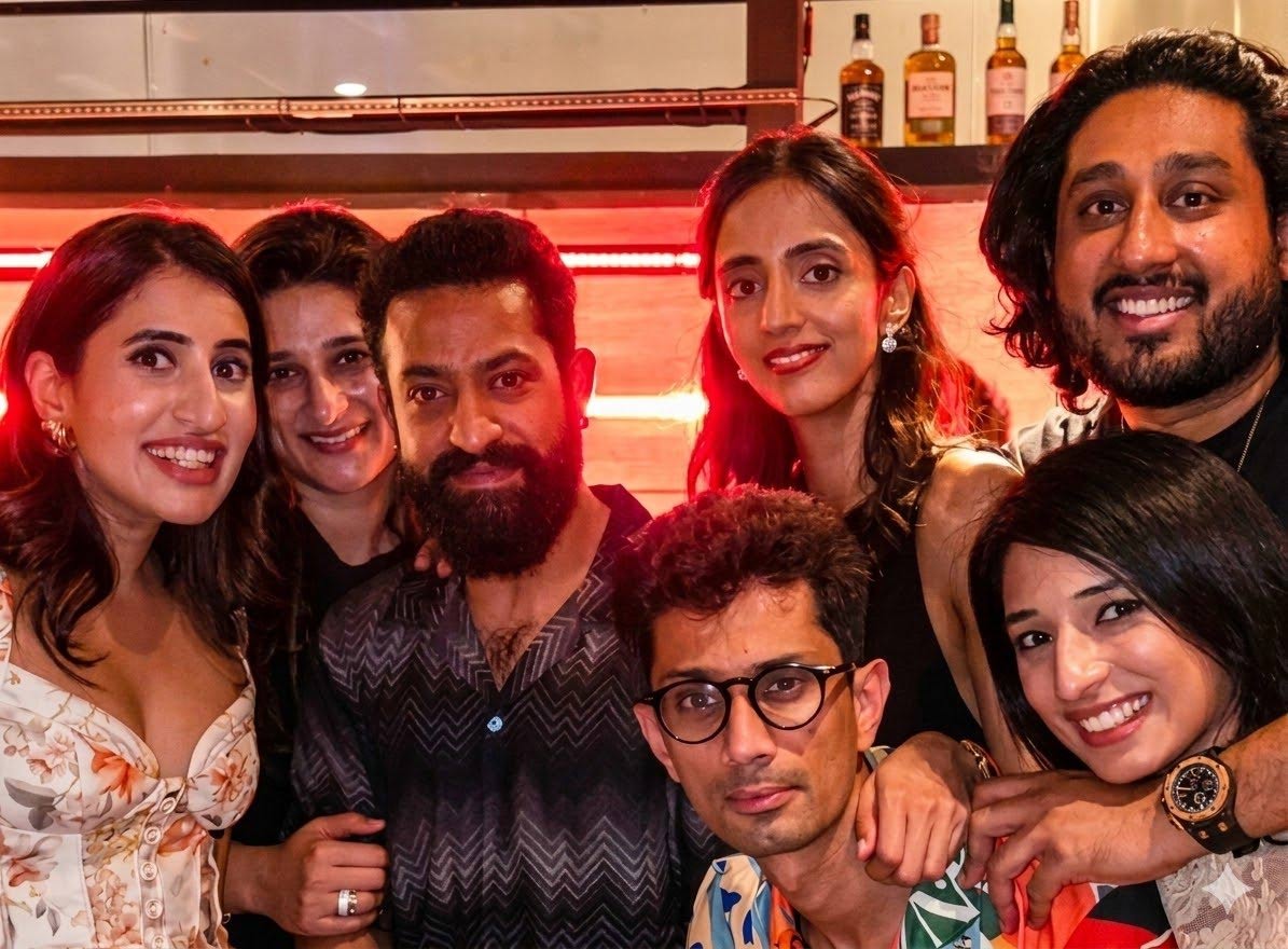 ntr  భార్య ప్రణతి బర్త్ డే కి పార్టీ ఇచ్చిన ఎన్టీఆర్