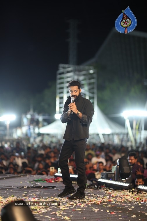 jr ntr  ఫ్యామిలీపై ఎన్టీఆర్ స్వీట్ కామెంట్స్ 