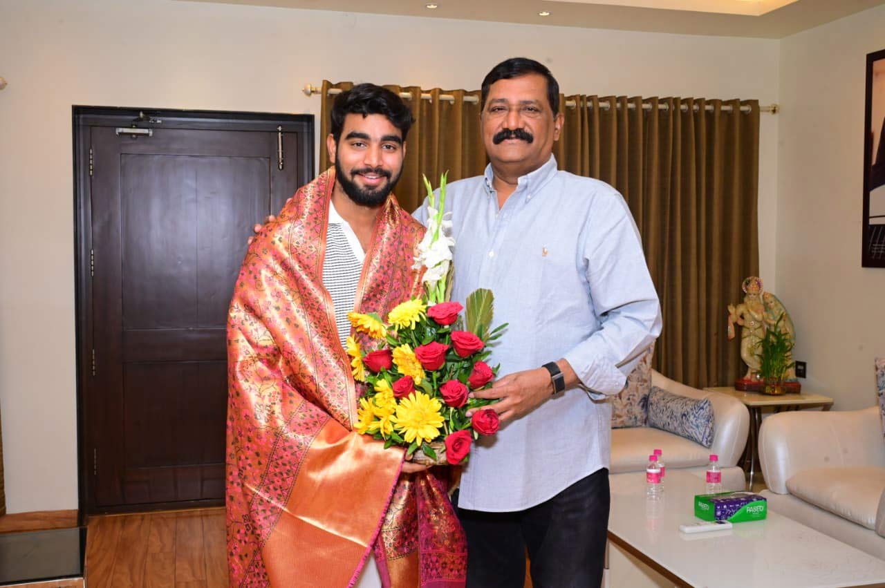 kalyan padala  బిగ్ బాస్ విన్నర్ పొలిటికల్ మీటింగ్స్ 