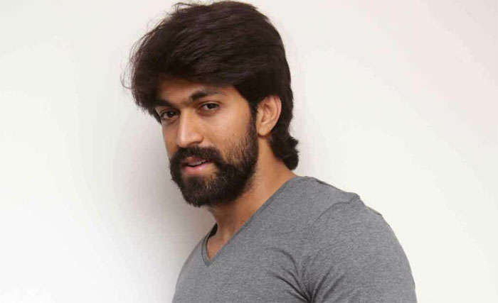 kannada actor,yash,condemned,prabhas name  ఈ హీరో సెకండ్‌ ప్రభాస్‌ అనిపించుకోడట..!