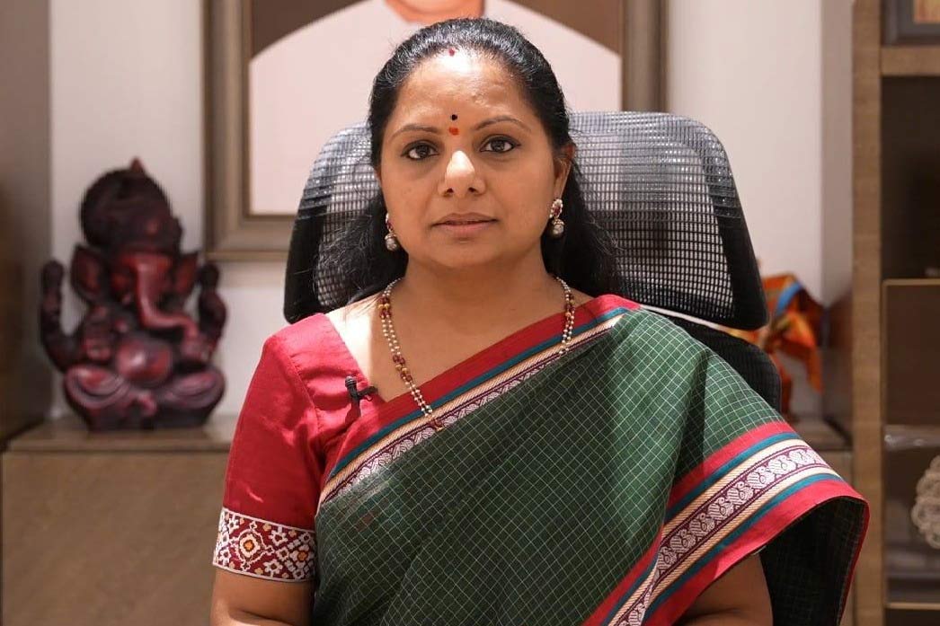 kavitha  హరీష్ రావు పై అక్కసు కక్కిన కవిత 