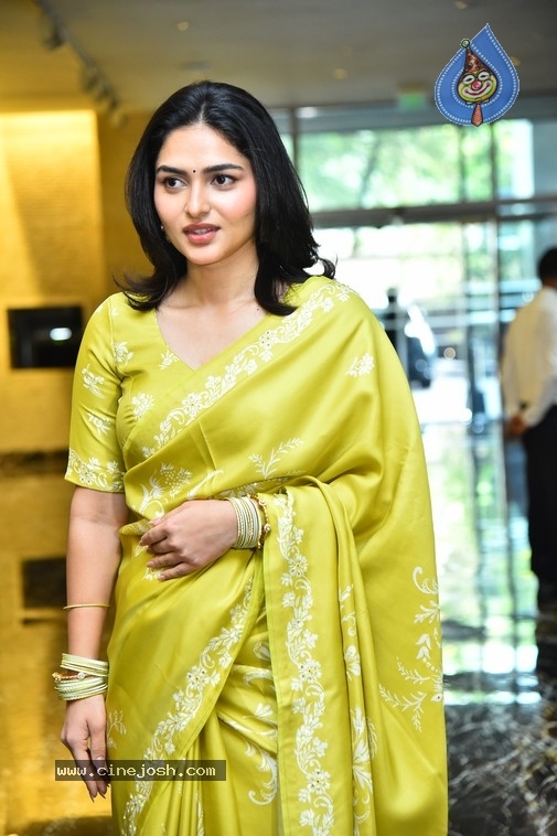 kayadu lohar  కాక పుట్టిస్తోన్న కయాదు కామెంట్!