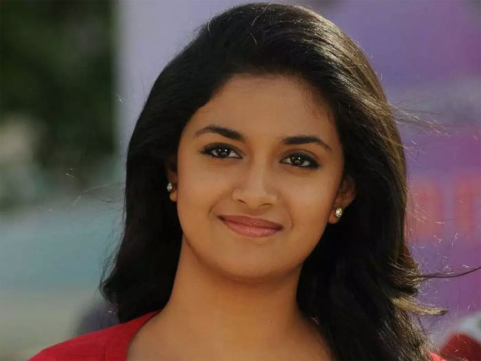 keerthy suresh,not responsible,saamy 2 movie,trisha,ouster  త్రిషకి అలా జరగడానికి కారణం ఆమె కాదంట!