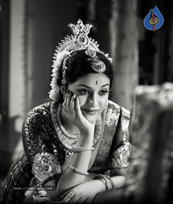 mahanati,savitri,keerthi suresh  సావిత్రిలా 'మహానటి' మాయ చేస్తోంది! 
