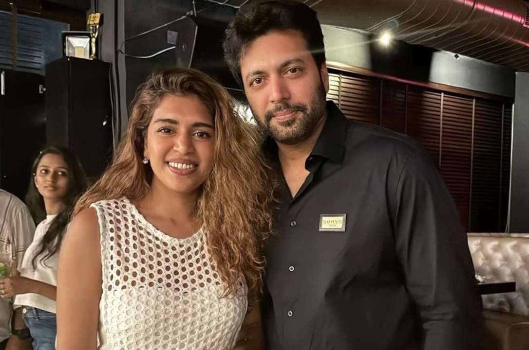 keneeshaa  లీగల్ గా ప్రొసీడవుతున్న జయం రవి గర్ల్ ఫ్రెండ్ 