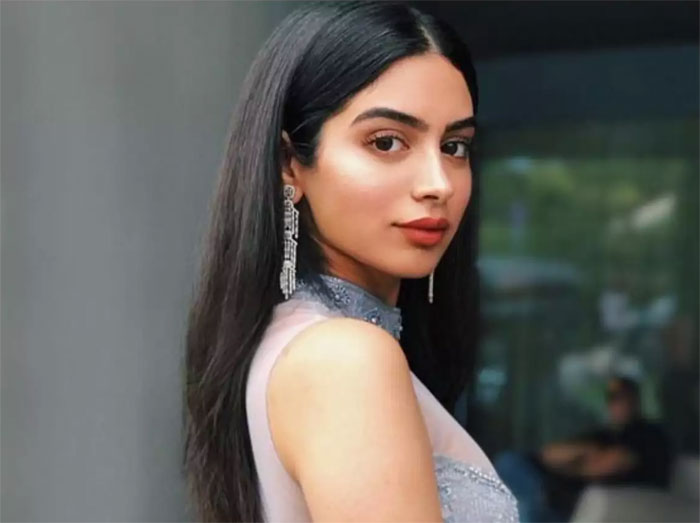 khushi kapoor,instagram post,viral,sridevi daughter,jhanvi kapoor  అమ్మలా లేవని తిడుతున్నారు: శ్రీదేవి డాటర్