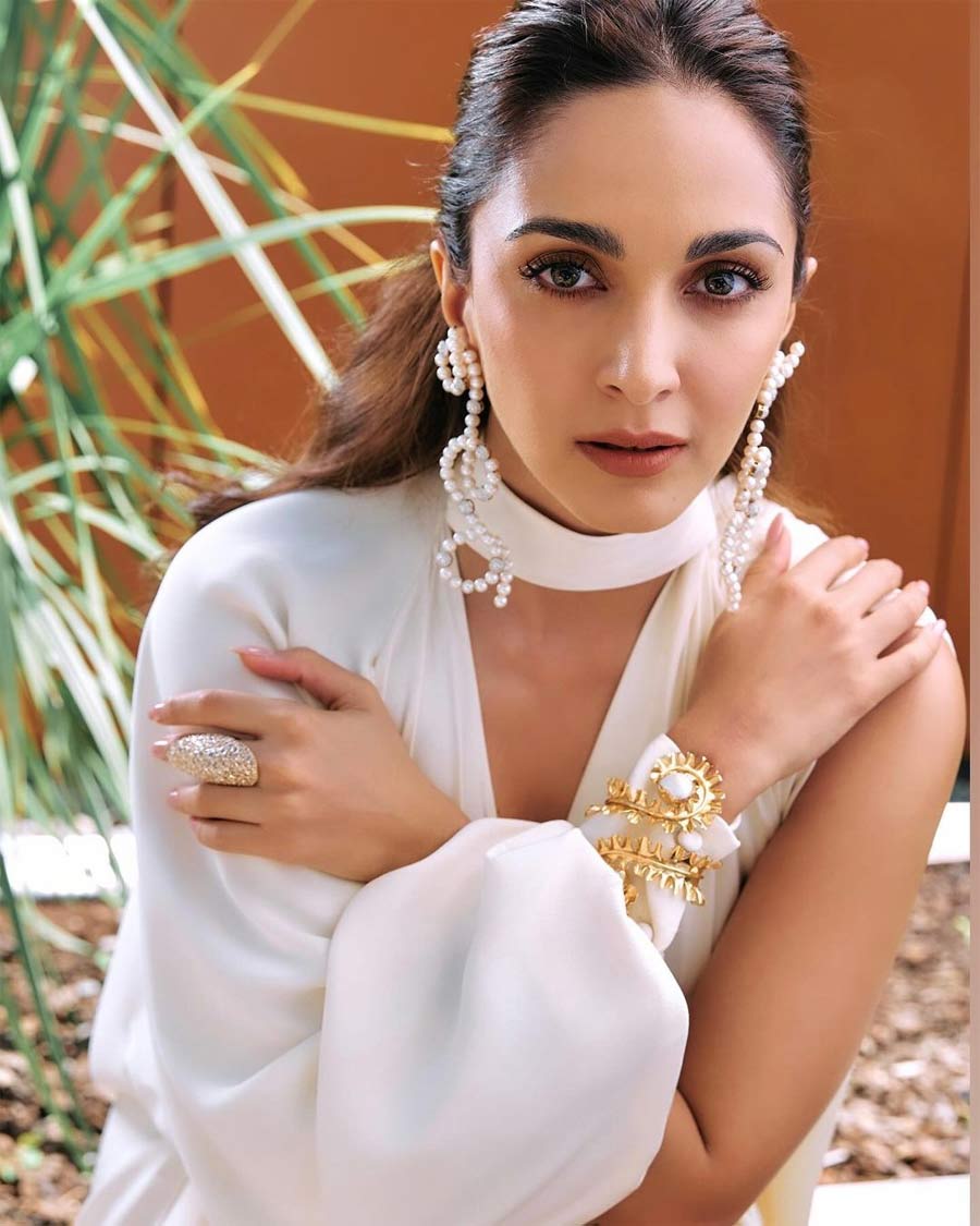 kiara advani  రామ్ చ‌ర‌ణ్ బ్యూటీ ఈసారి హిట్ తోనే 