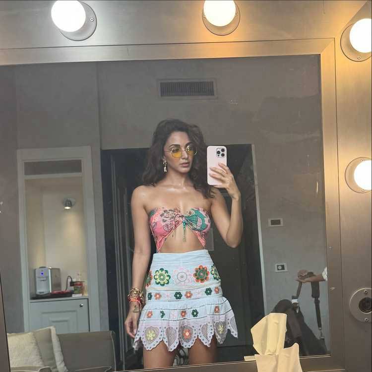 kiara advani  కియారా అందాలు తట్టుకోవడం కష్టమే 