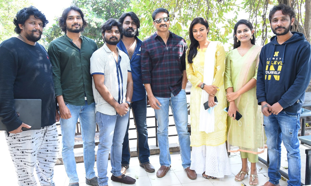 koteswara rao gari kodukulu movie,koteswara rao gari kodukulu movie teaser,abhinav,satya mani,naveen eragani  గోపీచంద్ లాంచ్ చేసిన కోటేశ్వర రావు గారి కొడుకులు టీజర్