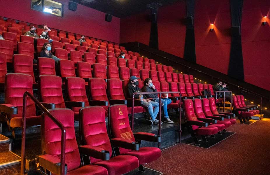 theatres facing survival crisis  ప్రేక్షకులు - థియేటర్స్ రెండూ విలవిలా