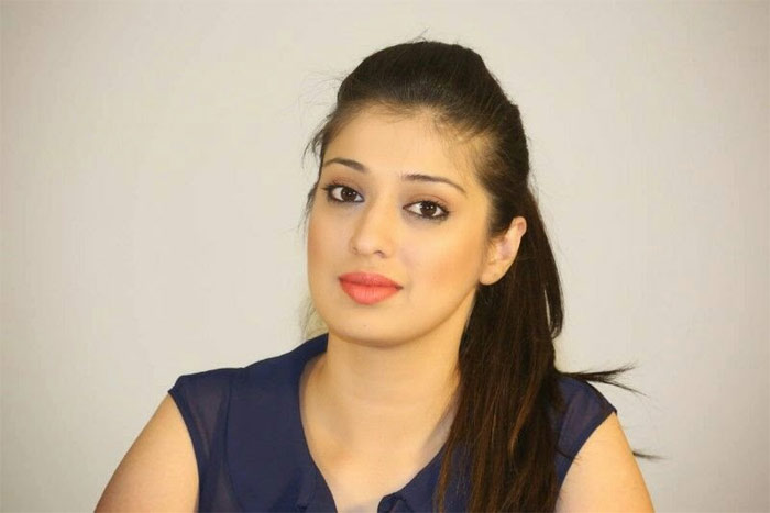 lakshmi rai,julie 2 movie,nagma,own story  అవునా.. జూలీ.. ఇది నీ కథేనా!