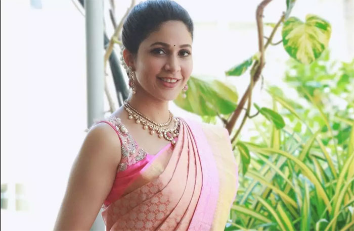lavanya tripathi,interview,scn,vunnadi okate zindagi,nagarjuna  ఆ విషయం నాగ్ సార్‌కి చెప్పా: లావణ్య త్రిపాఠి