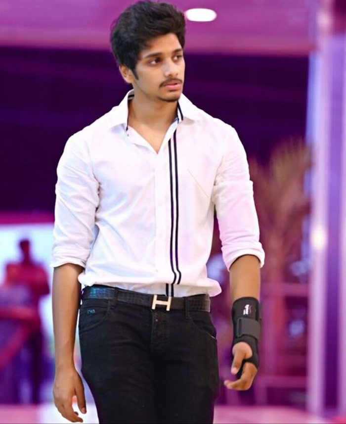 teja,teja sajja,hero,indra,choodalani vundi  ఈ బుడ్డోడిని హీరోగా 'చూడాలని వుందా'!