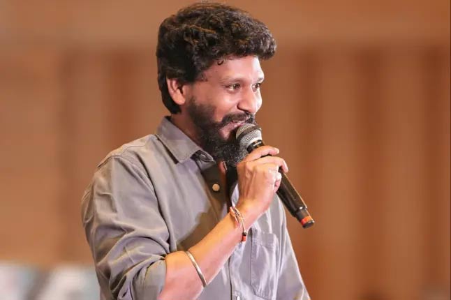 lokesh kanagaraj  AA దర్శకుడి దగ్గర ఏకే-47తుపాకులు