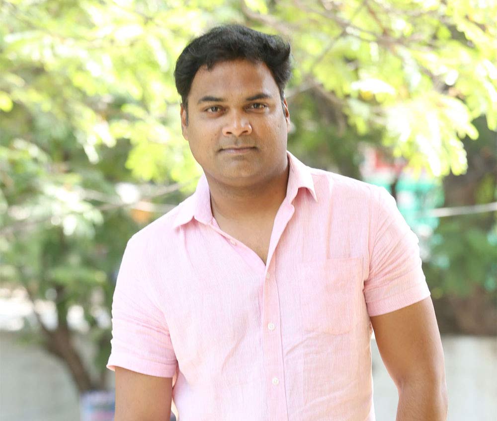 madhu nandan  వెన్నుపోటు పొడ‌వ‌డం తెలియ‌ని న‌టుడు!