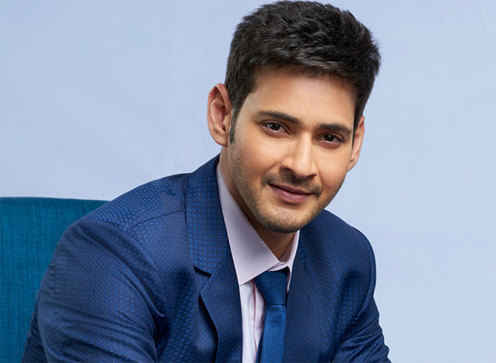 vijayasanthi,birthday,mahesh babu,wishes,social media  హ్యాపీ బర్త్‌‌డే మేడం.. మీకోసం వెయిటింగ్: మహేష్