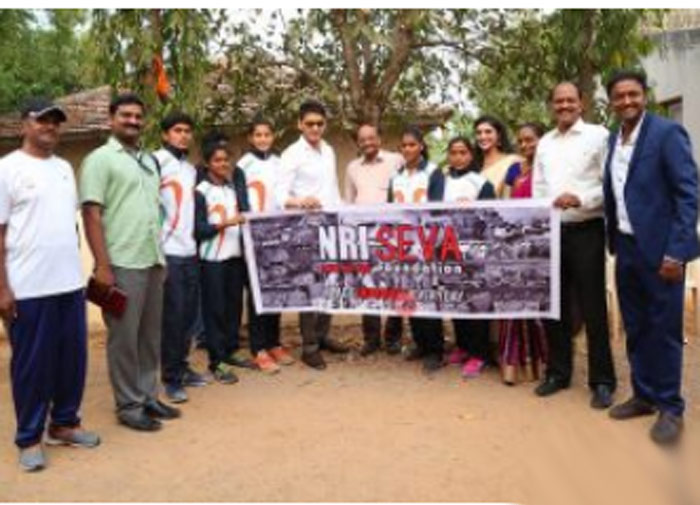 mahesh babu,nri seva foundation,free sports rehab center,sponsor  ఎంతైనా మహేష్ గ్రేట్ అంతే..!!