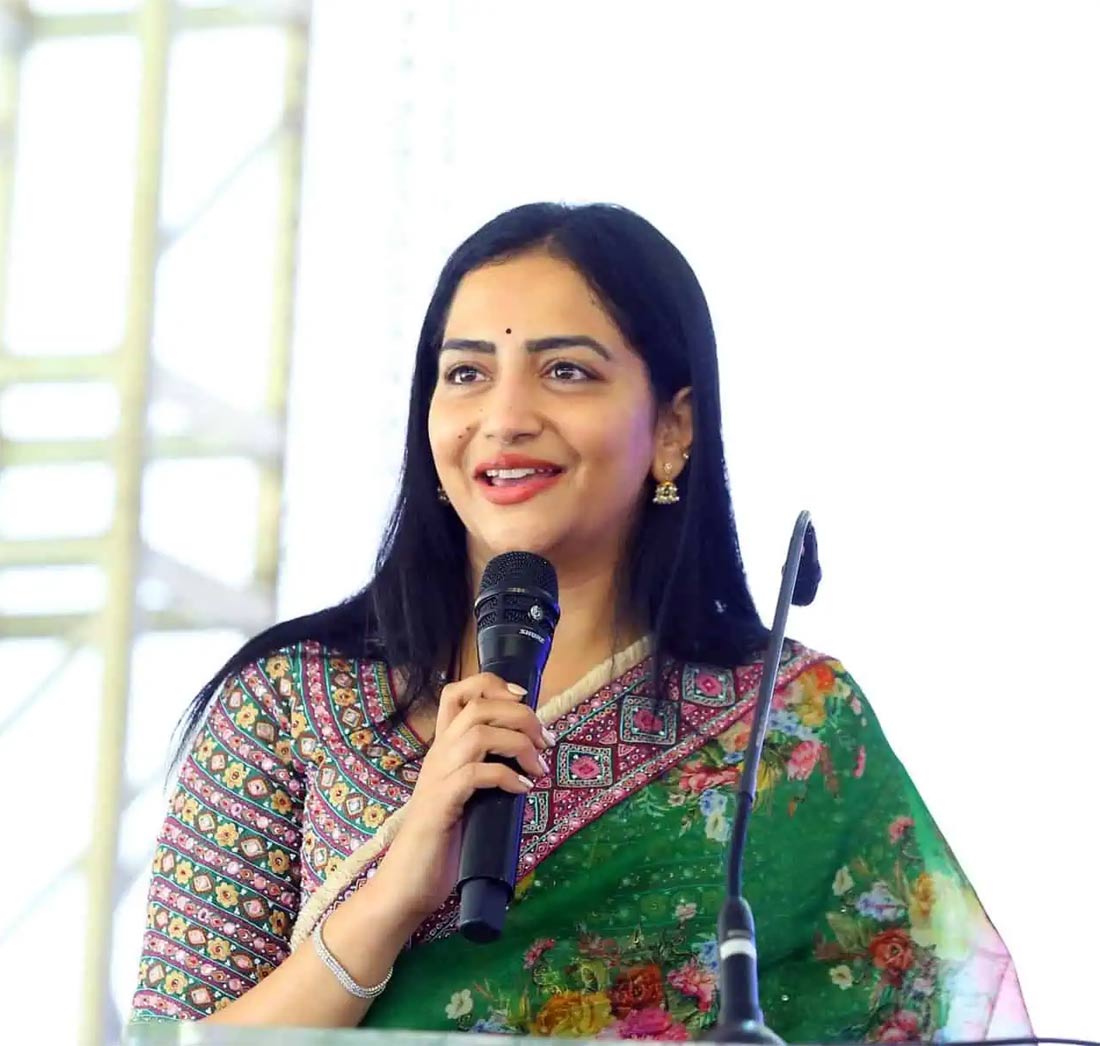 preethi  బీజేపీ లోకి మల్లారెడ్డి కోడలు 