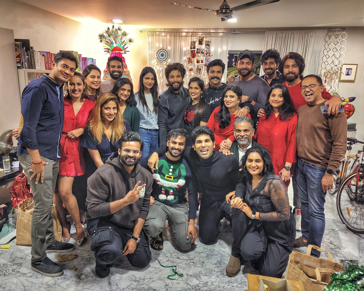 ram charan,upasana,mega cousins,allu arjun,sai dharam tej,varun tej,christmas party  చెర్రీ క్రిస్మస్ పార్టీలో మెగా ఫ్రేమ్ అదిరింది!