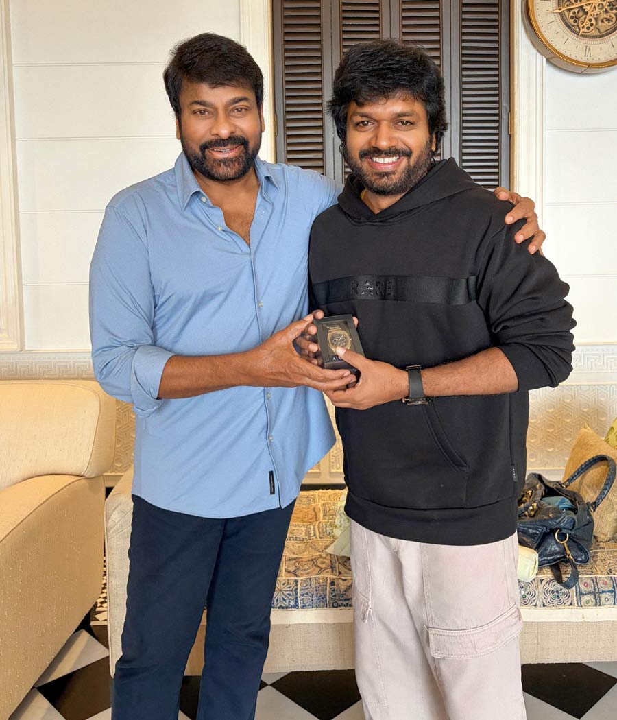 chiranjeevi   అనిల్ రావిపూడి బర్త్ డేకి మెగాస్టార్ గిఫ్ట్  