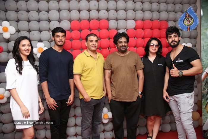 puri jagannath,dil raju,akash puri,neha shetty,mehbooba pre release press meet  `మెహ‌బూబా` చూస్తే తెలుస్తుంది - దిల్‌రాజు