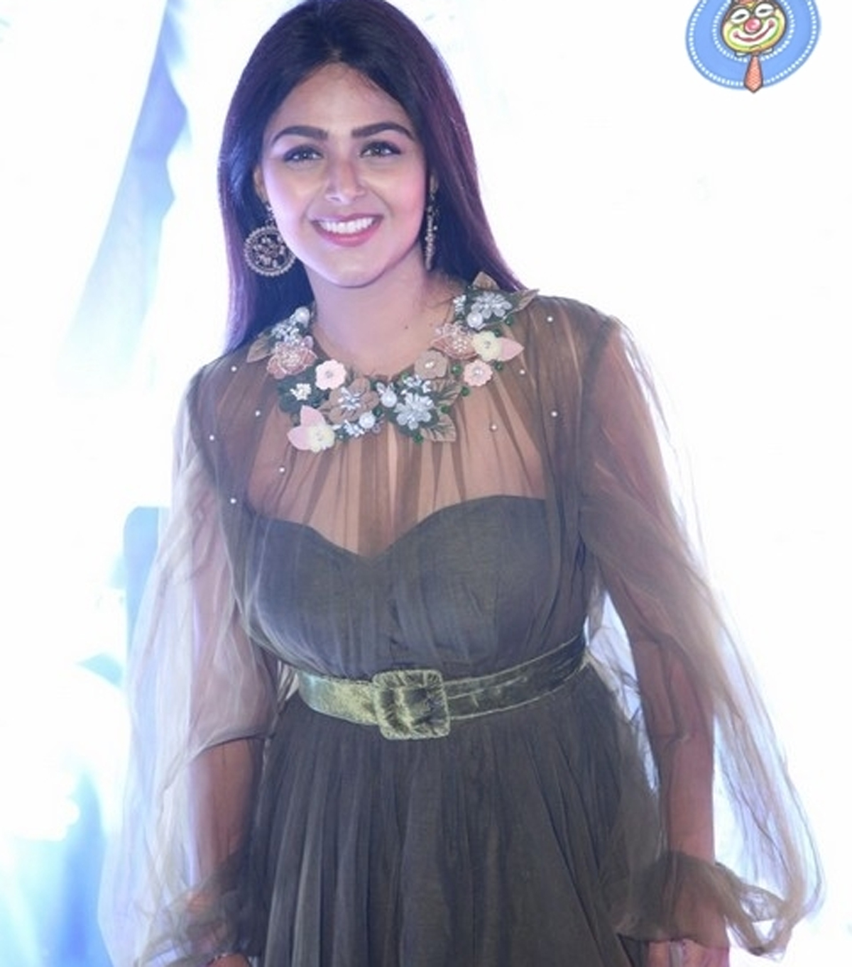 anil ravipudi,alludu adhurs movie,director anil ravipudi,monal gajjar,comments,monal gajjar photos,monal emotional heroine,monal  మోనాల్ ఏడుపు - వీళ్ళకి కామెడీ 