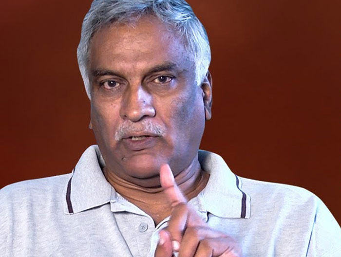 thammareddy bharadwaj,cine industry,ap government,hyderabad  సినీ ఇండస్ట్రీ ఏపీకి రాదు: తమ్మారెడ్డి!