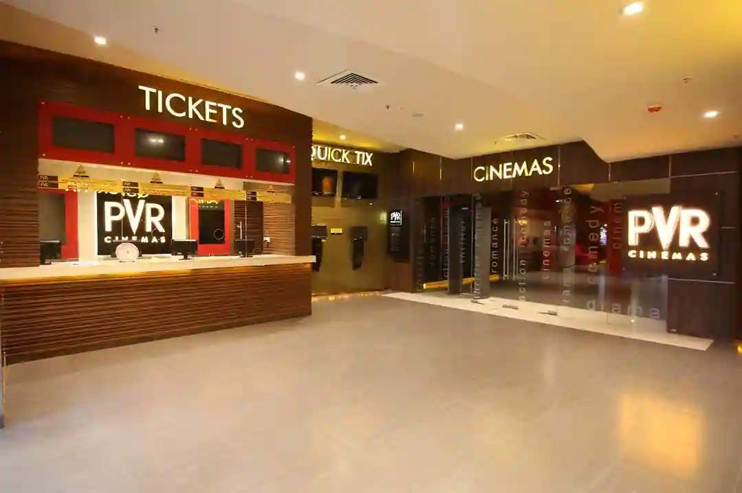 malls  మాల్స్‌లో 50శాతం స్క్రీన్లు క‌ట్