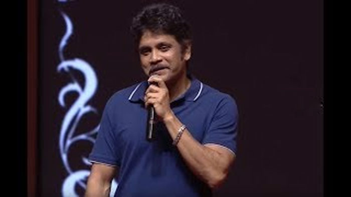 nagarjuna,mahanati,mayabazar,1st laptop,priyadarshini  పాత జోక్‌ వేసి నవ్వుల పాలైన నాగ్‌! 