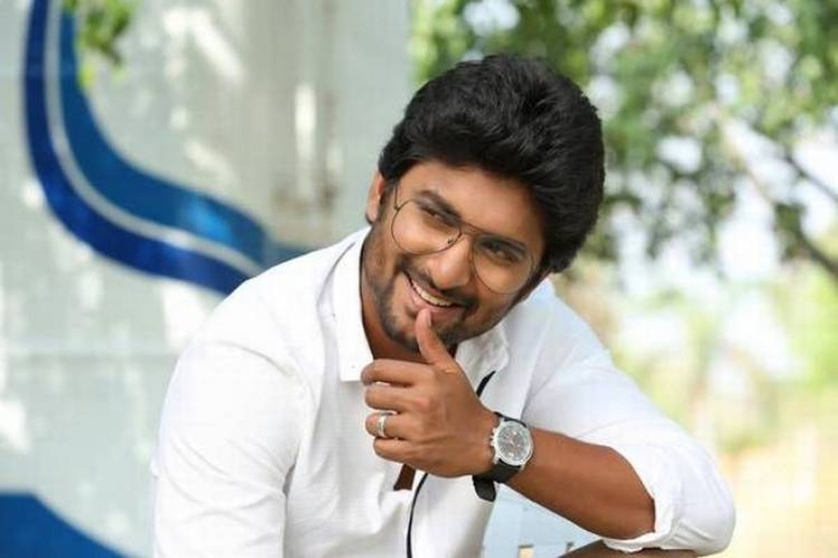 nani,allari naresh,naandhi movie,nani watching naandhi movie,nani suggestion for allari naresh,nani overjoyed after watching naandhi  అల్లరి గతం.. నాంది భవిష్యత్తు