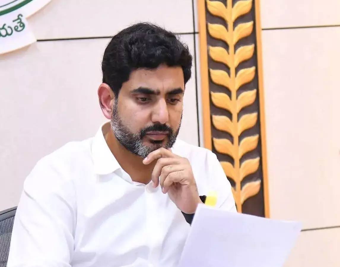 nara lokesh  పసివాడి ప్రాణం కోసం చిన్న సార్ సాయం 