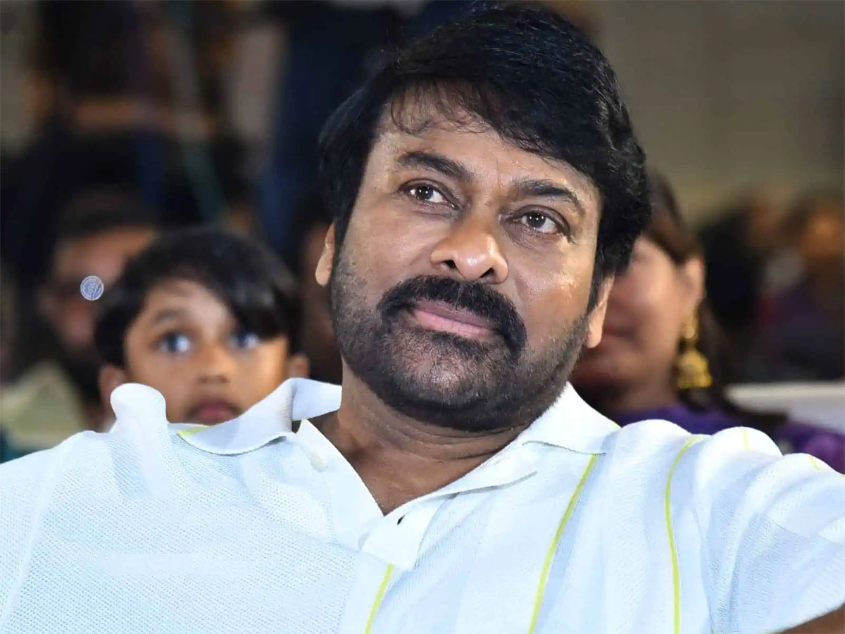 chiranjeevi  చిరు చెబితే తూచా తప్పం 