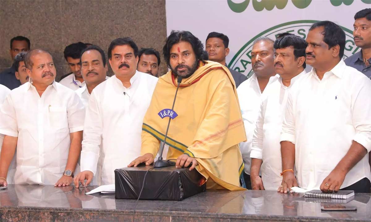 pawan kalyan  మాకు లేని బాధ మీకెందుకు - పవన్ కళ్యాణ్ 