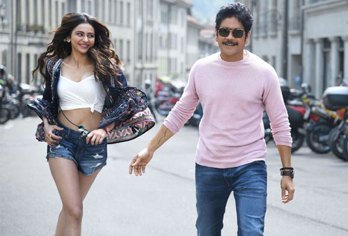 netflix,bags,manmadhudu 2,rights,amazon prime  అమెజాన్‌కు నెట్ ప్లిక్స్ షాకిచ్చింది