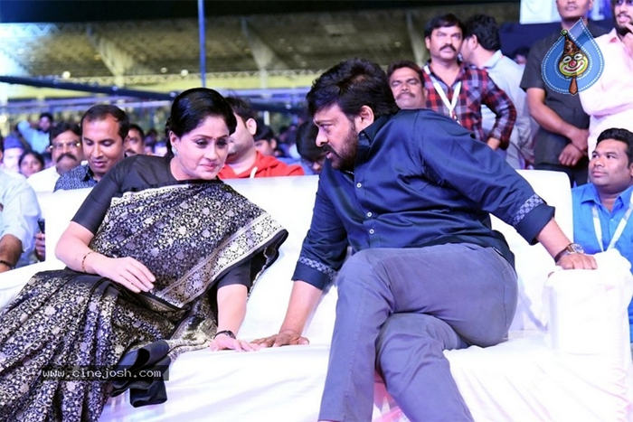 chiru-ramulamma,megastar chiranjeevi,ramulamma,vijayasanthi,sarileru neekevvaru  చిరు-రాములమ్మా.. ‘సరిలేరు మీకెవ్వరూ..’!