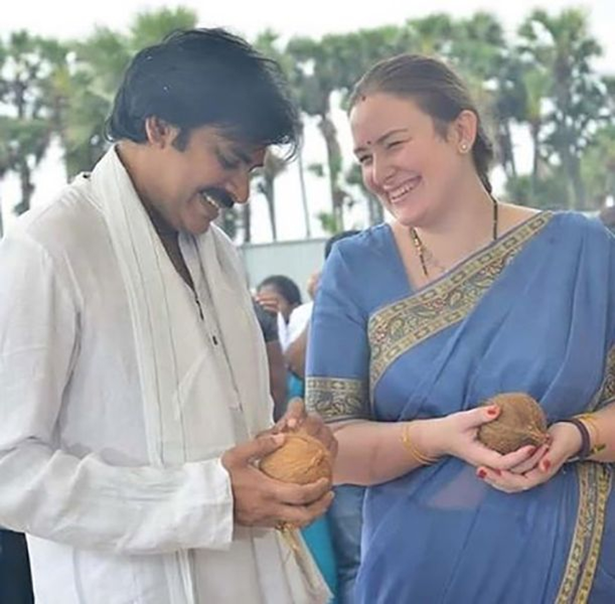 pawan kalyan,niharika wedding,anna lezhneva  నిశ్చయ్‌ పెళ్లితో హ్యాపీగా ఉంటే.. ఈ వార్తలేంటి?