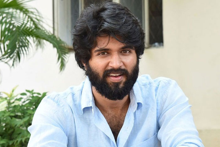 vijay deverakonda,busy,fighter,movie,shooting  విజయ్ ఇక తొందరపడనంటున్నాడు! 