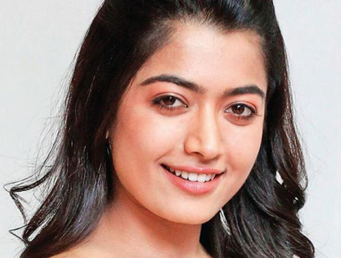 rashmika,chiranjeevi,acharya movie,heroine  రష్మిక అయితే ఎప్పుడో రివీల్ చేసేసేదిగా..!