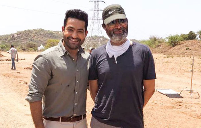 trivikram srinivas,aravinda sametha,jr ntr,sentiment,senior heroine,rambha  'అరవింద' కోసం సెంటిమెంట్ పక్కన పెట్టేశాడా!!