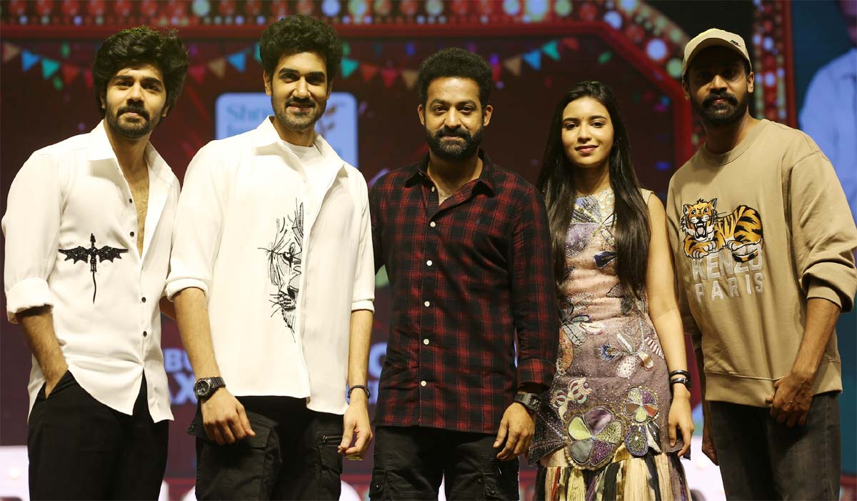 ntr  ఫ్యాన్స్ దగ్గర నాగవంశీని ఇరికించిన ఎన్టీఆర్ 