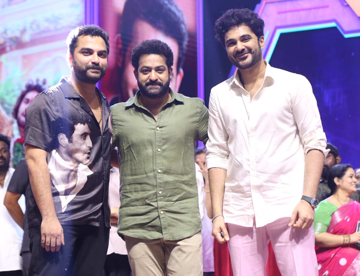jr ntr | దేవర డైలాగ్ లీక్ చేసిన ఎన్టీఆర్