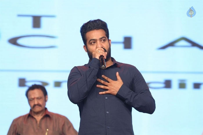 jai lava kusa,jr ntr,two friends,suspense,jai lava kusa pre release event  ఎన్టీఆర్ ఇద్దరంటూ.. భలే ట్విస్ట్ ఇచ్చాడుగా!