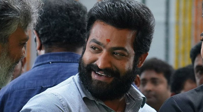 jr ntr,rrr movie,young tiger ntr,new directors,new stories  ఏదైనా.. RRR తర్వాతే అంటున్న ఎన్టీఆర్!!