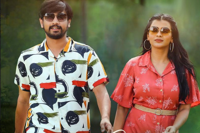 orey bujjigaa movie,raj tarun,sarigama gama song,hebah patel,malavika nair  ‘ఒరేయ్‌ బుజ్జిగా’.. ‘స‌రిగ‌మగ‌మ’ సాంగ్ విడుదల!