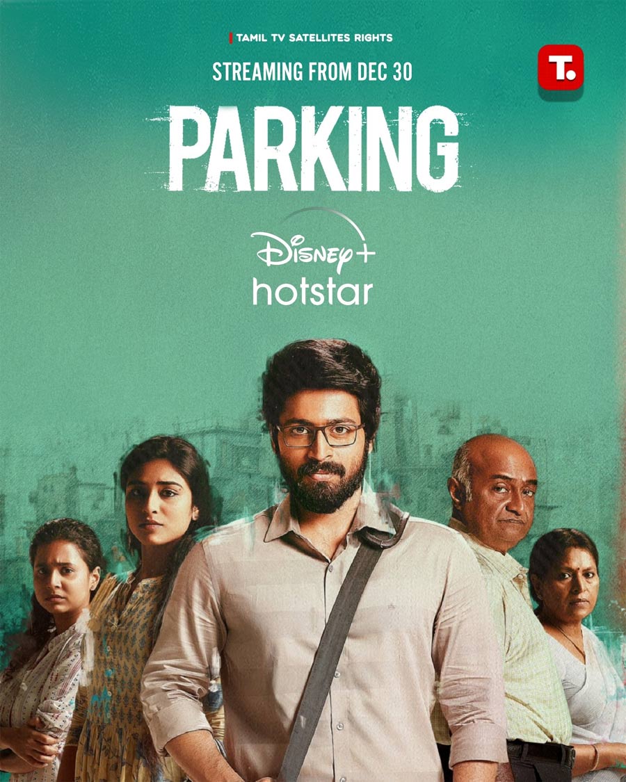 parking  పార్కింగ్ సినిమాని నిజం చేసారు 