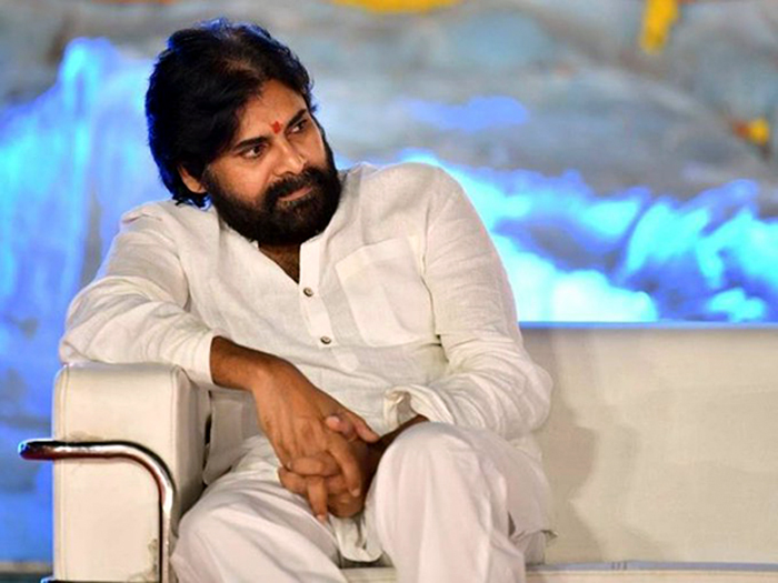 pawan,pawan kalyan,janasena,pink remake,dil raju,pawan fans  ఆ విషయంలో పవన్‌‌పై ఫాన్స్ తీవ్ర అసంతృప్తి!!