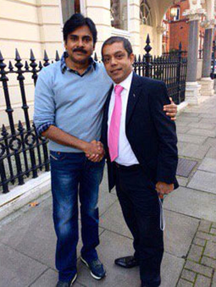 pawan kalyan,hakeem,every day hero,london,social media  పవన్ ఎవ్రీ డే హీరో ఇతనేనంట!